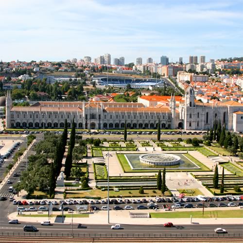 /images/packages/portugal/lisbon-exteriorofmosteirodosjeronimosview-500.jpg