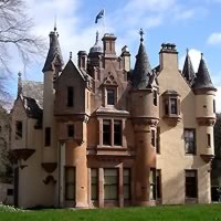 /images/packages/scotland/inverness-aldouriecastle-500.jpg