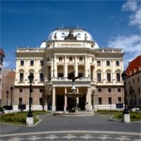 /images/packages/slovakia/bratislava-slovaknationaltheatre-500.jpg