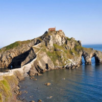 Basque Coast Tour: Vizcaya Bridge, Gaztelugatxe, Bermeo and Gernika