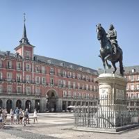 /images/packages/spain/madrid-plazamayordet-500.jpg