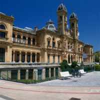 /images/packages/spain/sansebastian-ayuntamiento-500.jpg