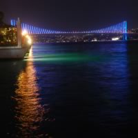 /images/packages/turkey/istanbul-bosphorusbridgenight-500.jpg