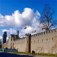 /images/packages/wales/cardiff-cardiffcastleday-500.jpg