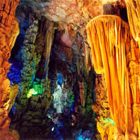 Private Guilin Half Day Tour: Fubo Mountain, Reed Flute Cave and Elephant Hill