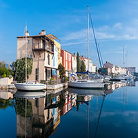/images/packages1/france/france_port_grimaud-gi2967-500.jpg