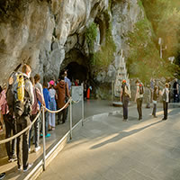 /images/packages1/france/lourdes_grotto-gi8493-500.jpg