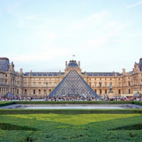 /images/packages1/france/paris-louvremuseumfrontviewday-500.jpg