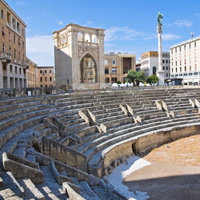 /images/packages1/italy/lecce-romanamphitheatre-500.jpg