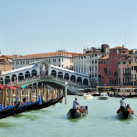 /images/packages1/italy/venice-rialtobridgegondoliers-500.jpg