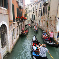 /images/packages1/italy/venice-smallcanalgondolas-500.jpg