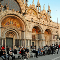 /images/packages1/italy/venice-stmarksbasilica-500.jpg