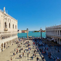 /images/packages1/italy/venice-stmarkssquare-500.jpg