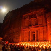 /images/packages1/jordan/petra-monasteryatnight500.jpg