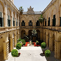 /images/packages1/malta/malta_grand_masters_palace-500.jpg