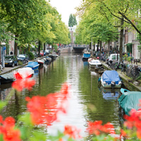 /images/packages1/netherlands/amsterdam-canalboats-500.jpg