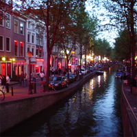 /images/packages1/netherlands/amsterdam-reddistrictcanal-500.jpg