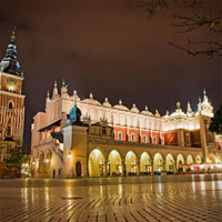 /images/packages1/poland/krakow-mainsquarenight-500.jpg
