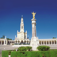 /images/packages1/portugal/fatima-cathedralandjesusstatue-500.jpg