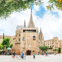 /images/packages1/spain/barcelona-gaudiexpo-500.jpg