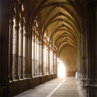 /images/packages1/spain/pamplona-cathedralhall-500.jpg